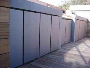 Armadi in ferro per arredamento di design da esterno abitazione privata a Roma 
